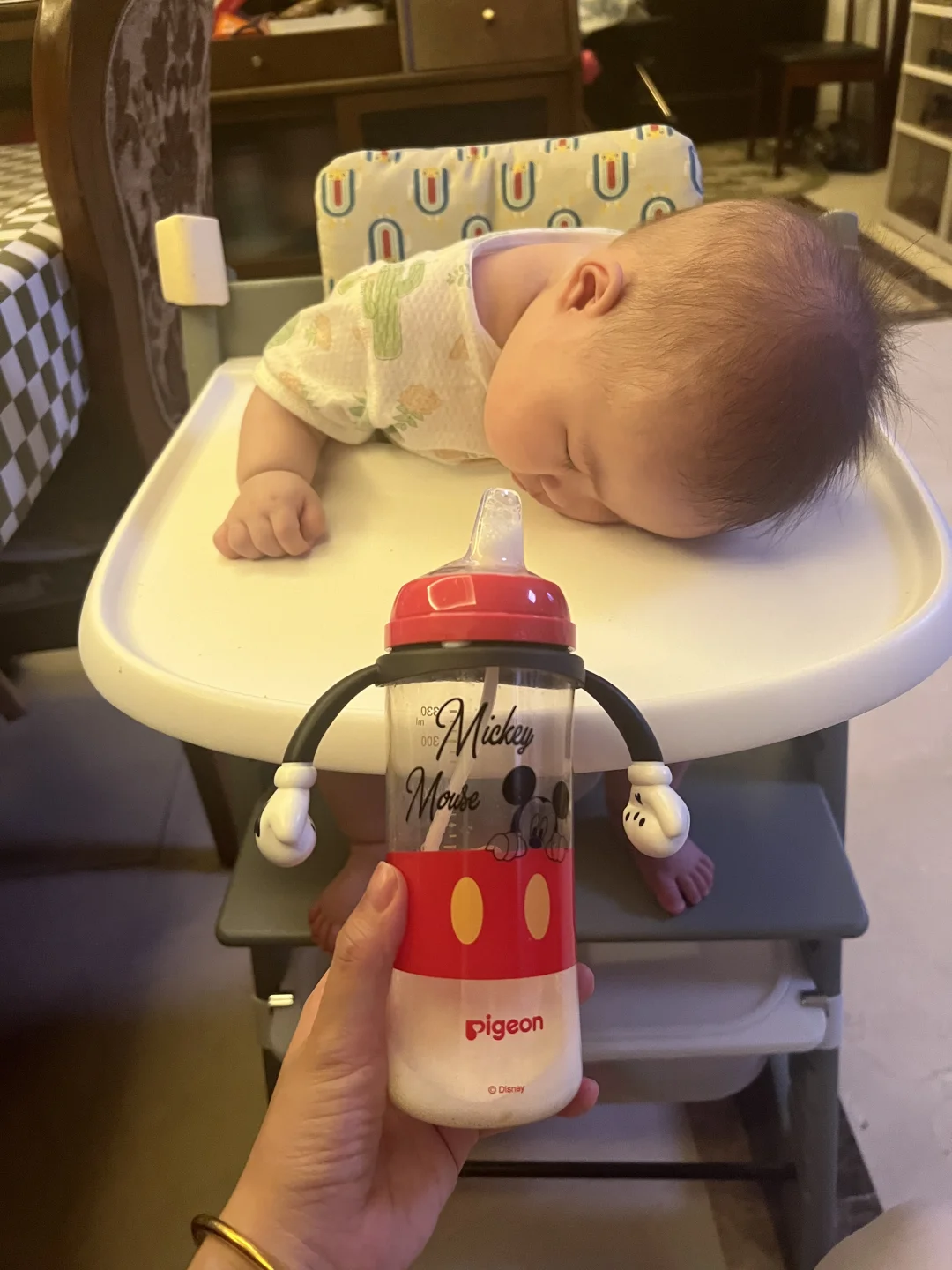 小小奶睡，拿下🫴