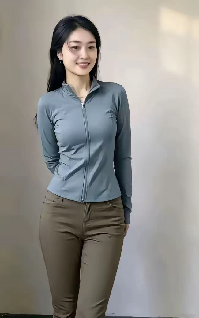 这相貌，这身材真的无可挑剔了。如果不信，你可以挑出一二个不足说出来，让家人们评评