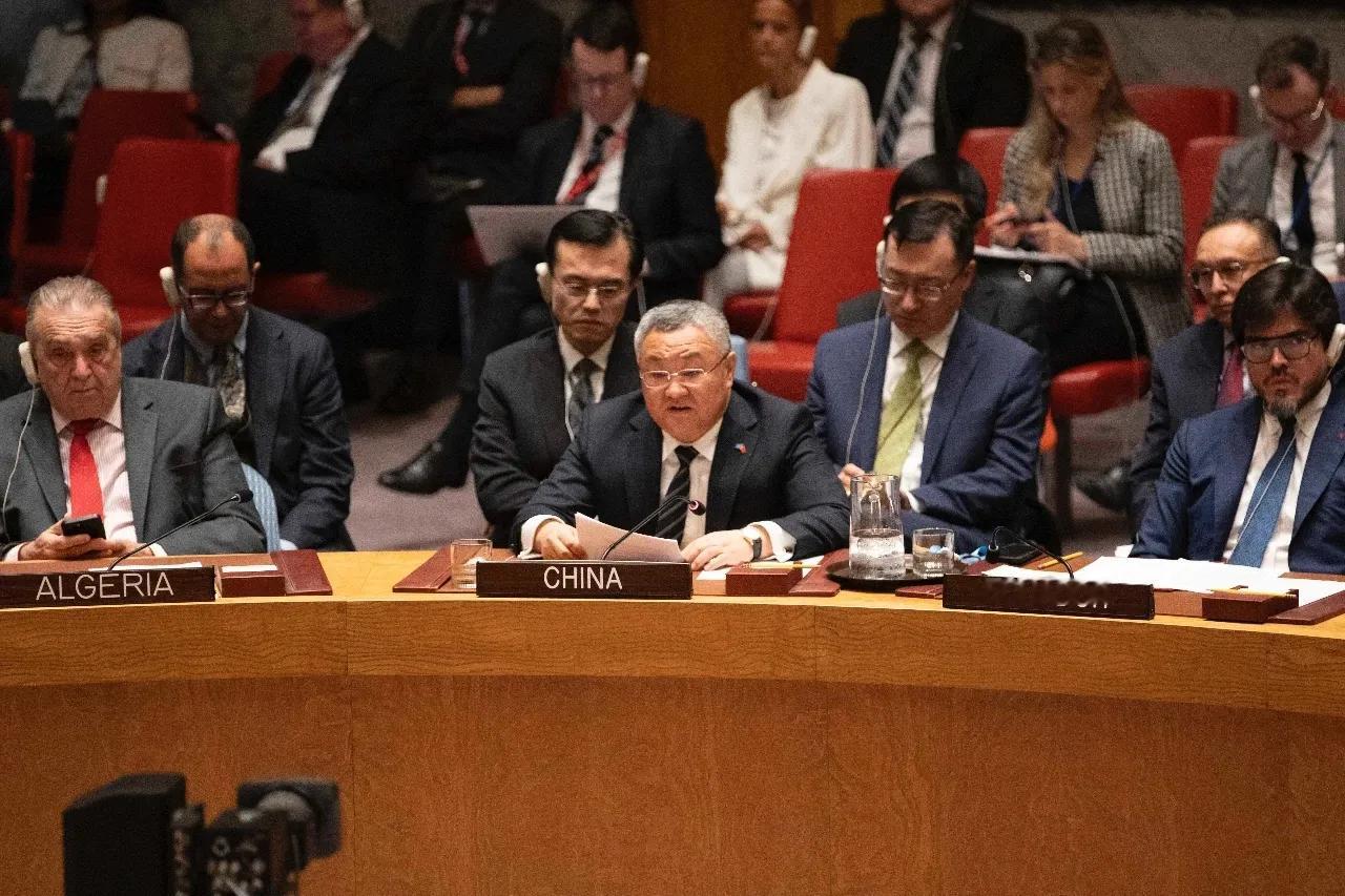 针对昨天以色列疯狂的制裁联合国秘书长的举动，中国驻联合国大使傅聪表态了，坚决支持