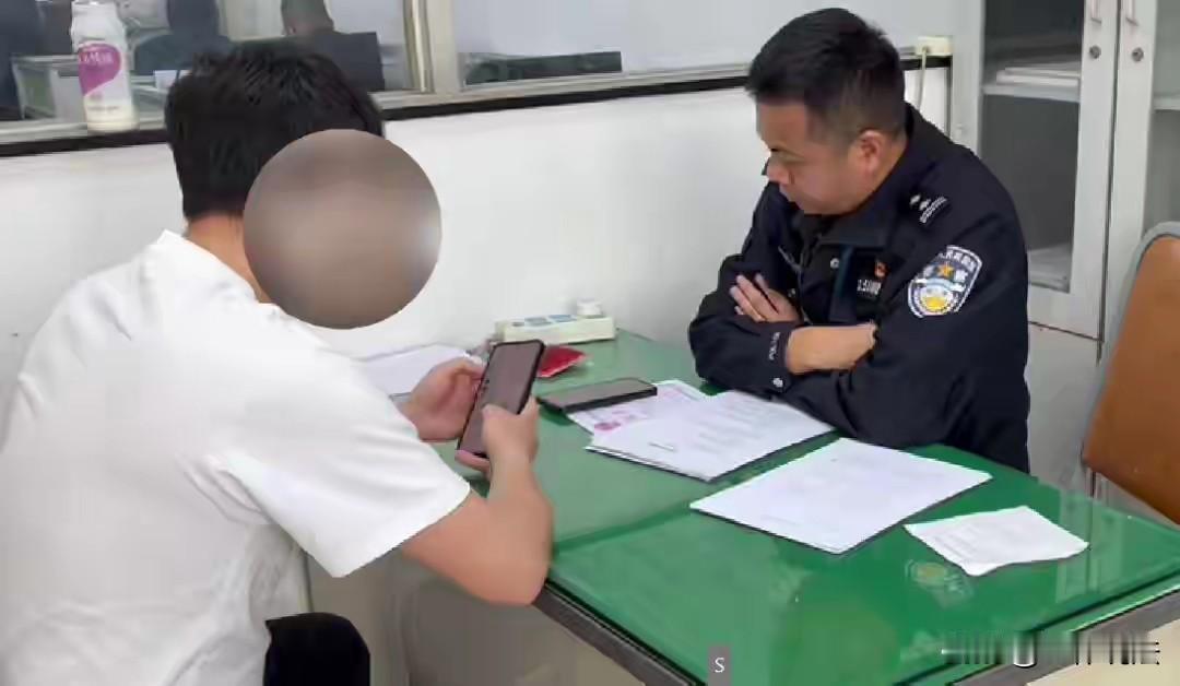 冤不冤！广东东莞男子扫码骑上无牌共享电动车，车况未查就直接上路，夜间遇 76 岁