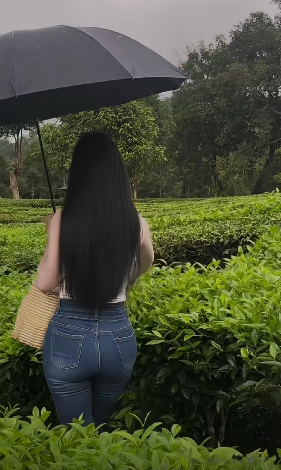 真正的财富，是心底不灭的热忱与鲜活
 
走过岁岁年年的浮沉起落，熬过平平淡淡的烟