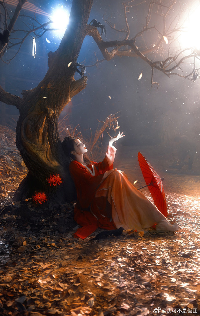 贺思慕邪恶砂糖橘迪丽热巴邪恶橘子精  谁被美到了我不说！迪丽热巴橘色妆造甜得像砂