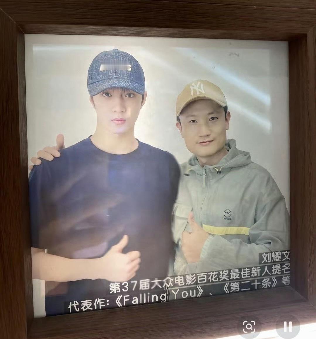 没有人说过刘耀文不是平儿tg：啊啊啊啊啊啊啊是没见过的刘耀文！！第37届百花奖提
