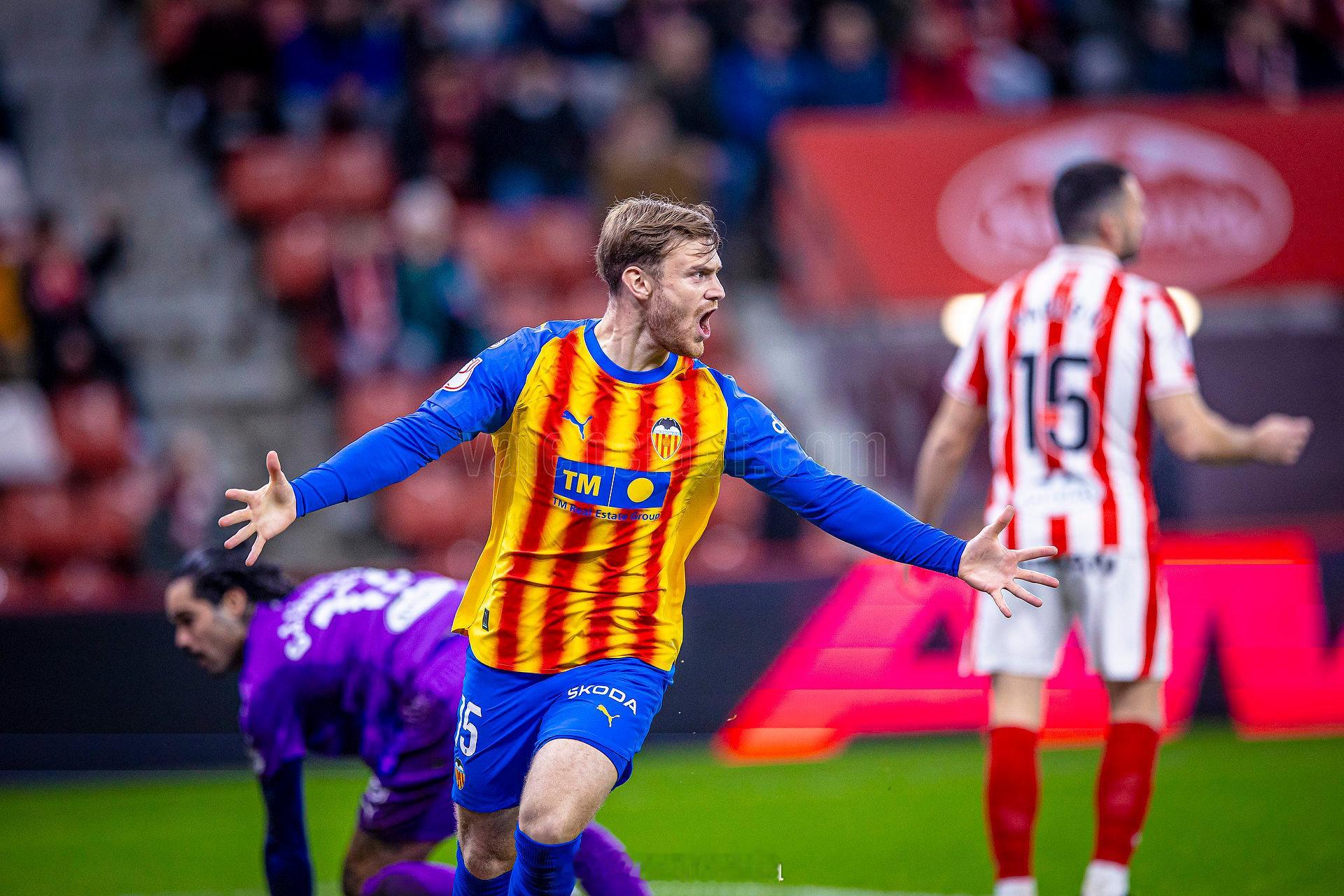 西班牙杯🇪🇸 🏆  32强皇家体育 0-2 瓦伦西亚前河床球员卢卡斯·贝尔