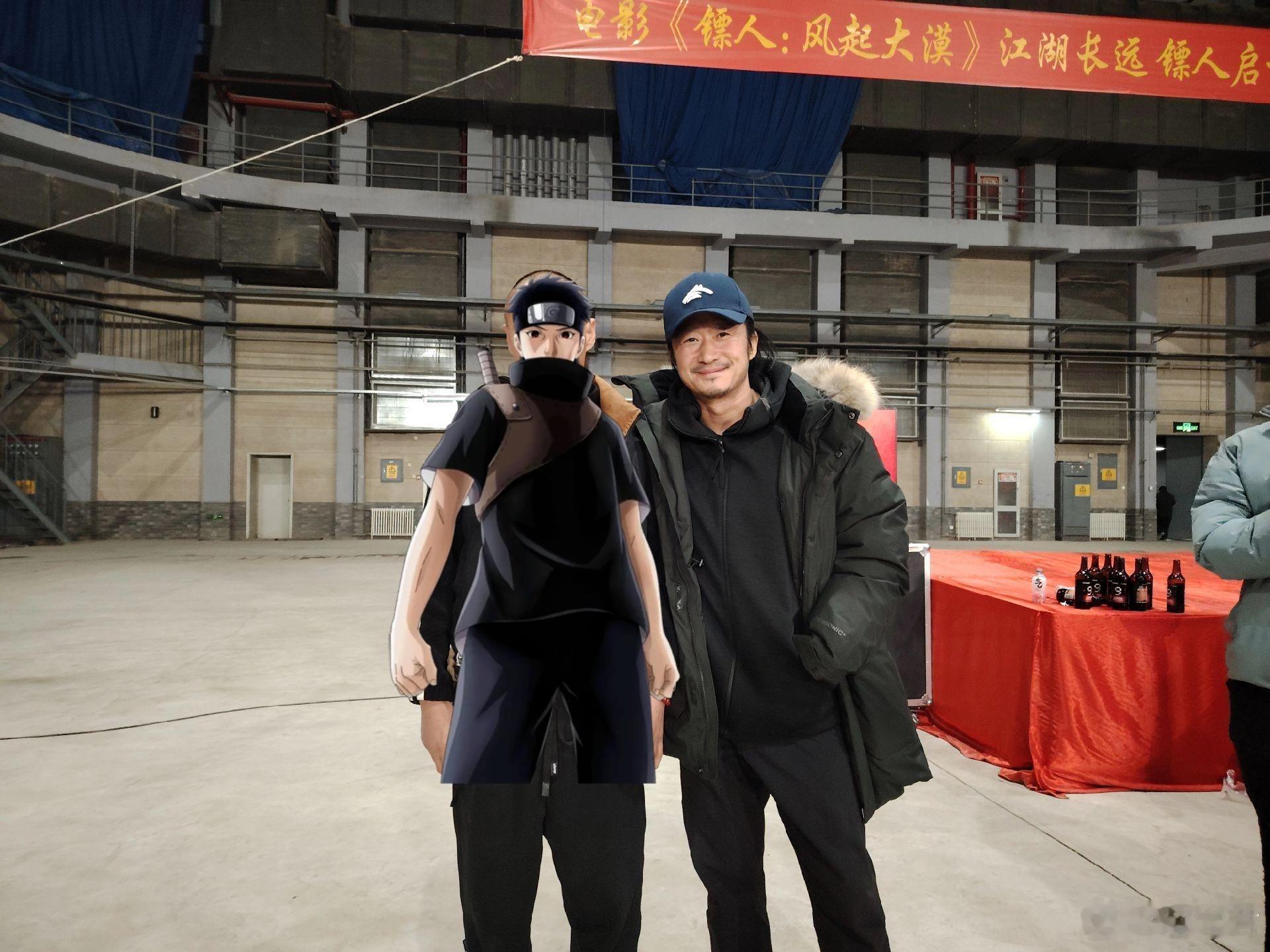 吴京、于适、于荣光电影《镖人：风起大漠》合影！  