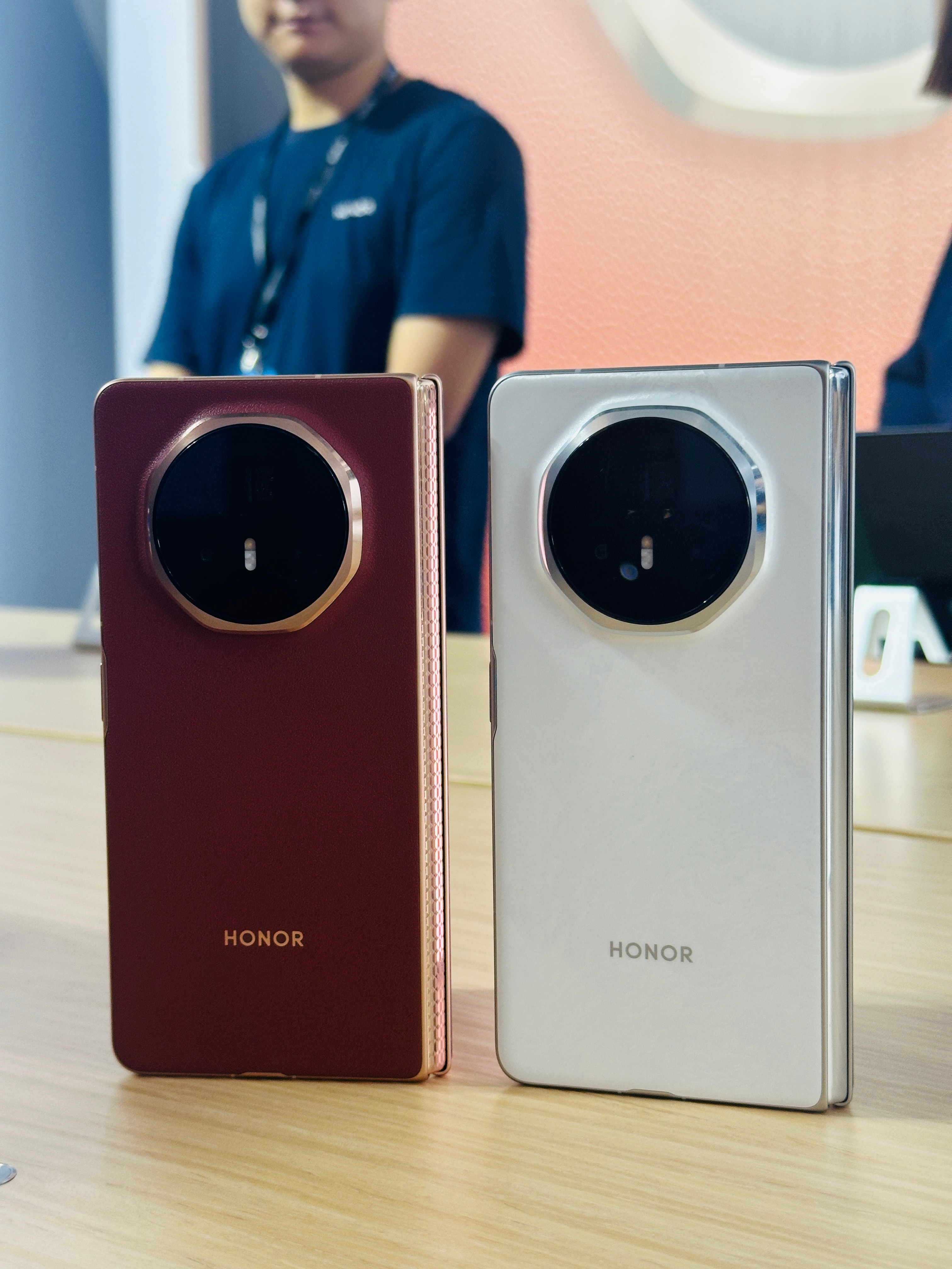 你的手机冬天还会掉电快吗我朋友的华为手机的电池无论春夏秋冬，无论啥场景还是很能打