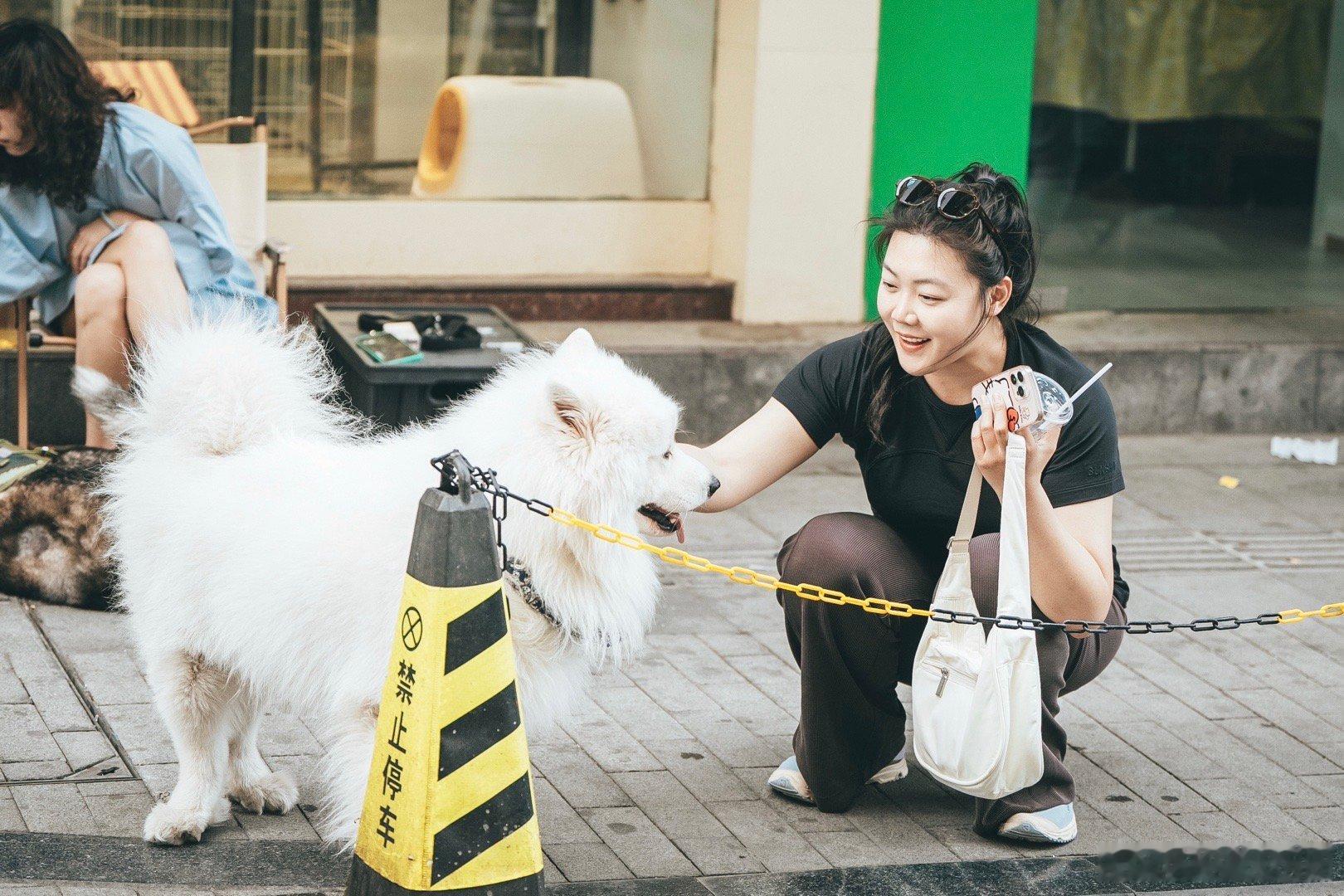 最有温度的东西就是好朋友的镜头[抱一抱] ​​​