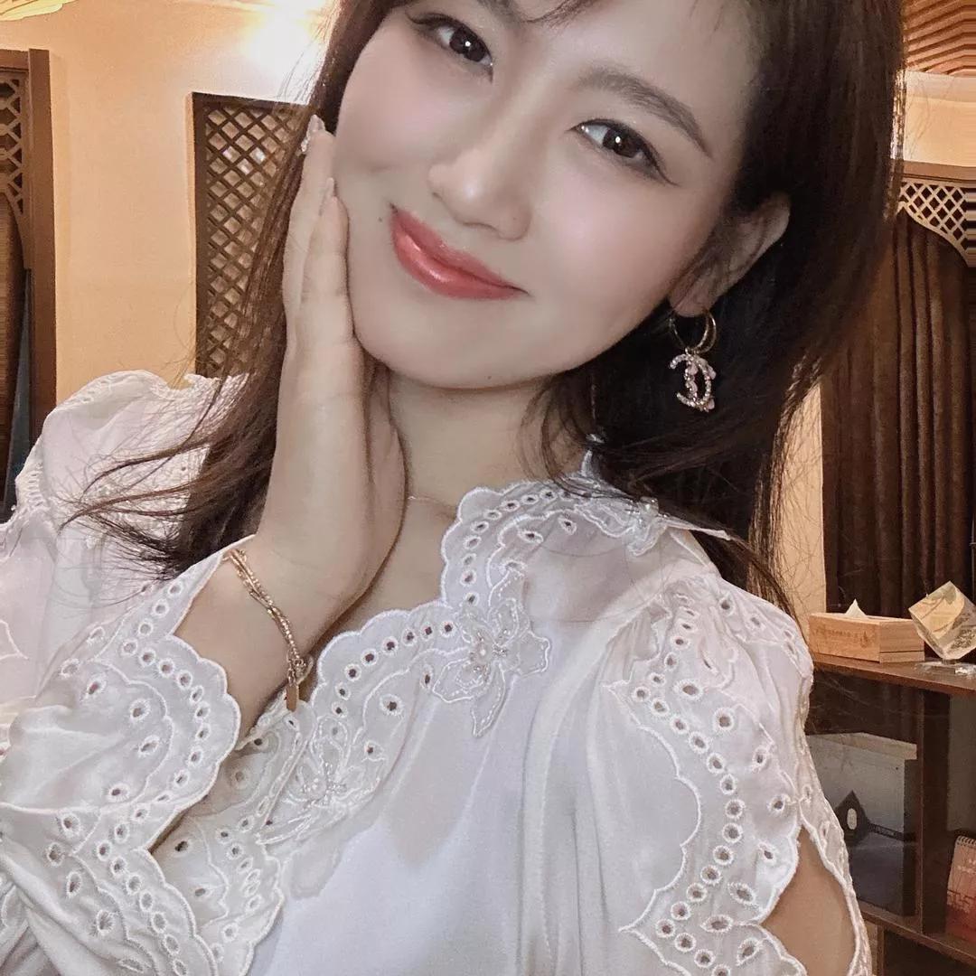 温柔甜美少女风，优雅自拍瞬间！自然美少女自拍 甜美女自拍 精致少女自拍 甜美自拍