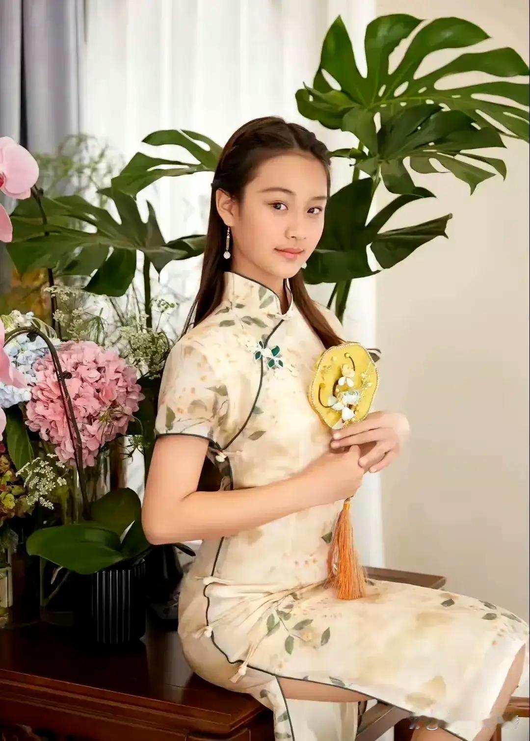 女儿长大好像爸爸啊！甜馨12岁了已经是一个亭亭玉立的大姑娘了分享出来的照片真的跟