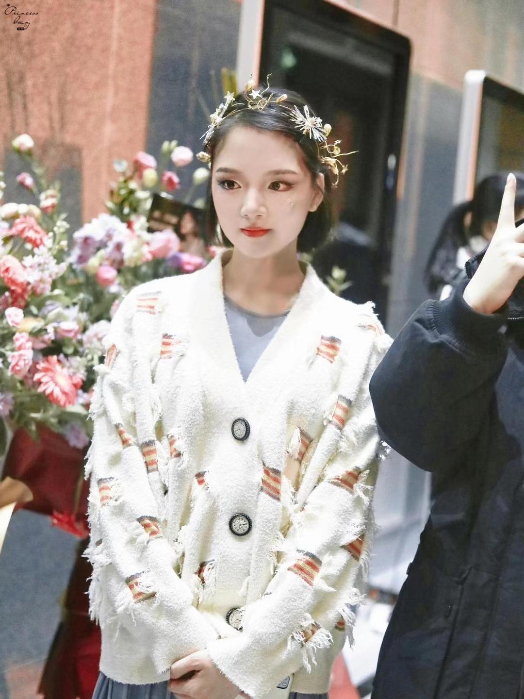 任敏早期的妆容真是一言难尽，她现在对化妆造型越来越在行了 
