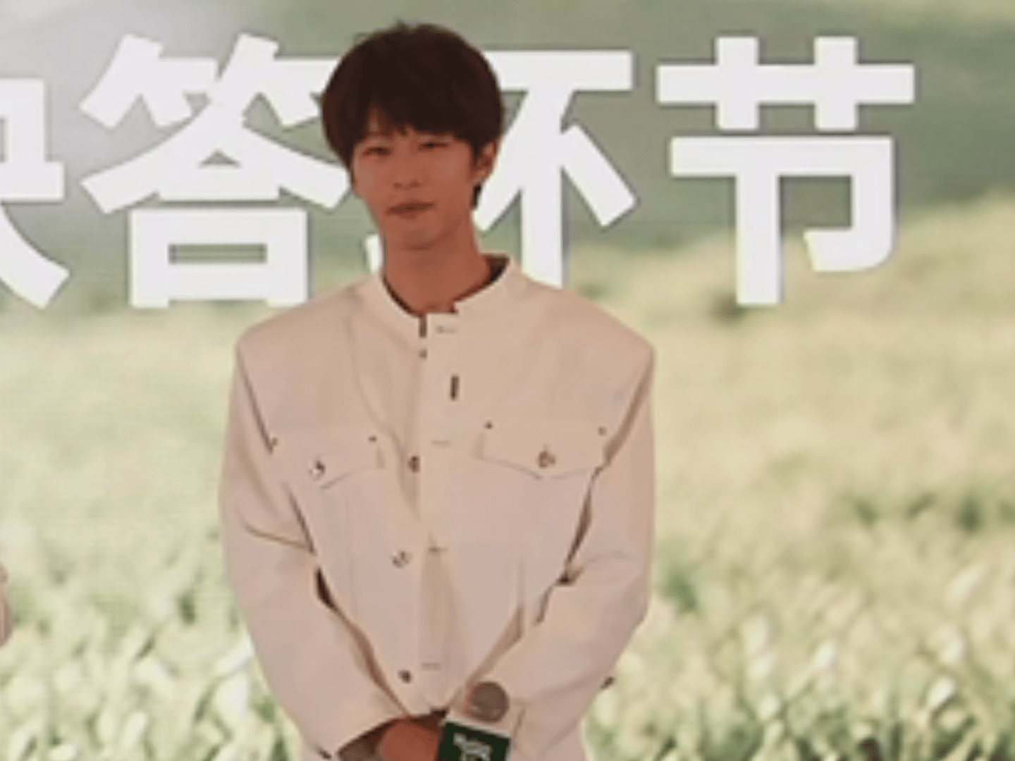 小老爸这个大宽肩 