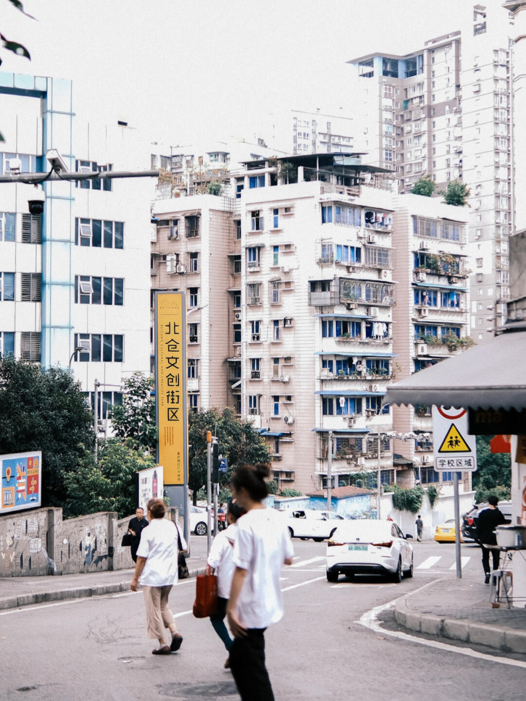 用富士拍重庆这个街头真的太出片啦！