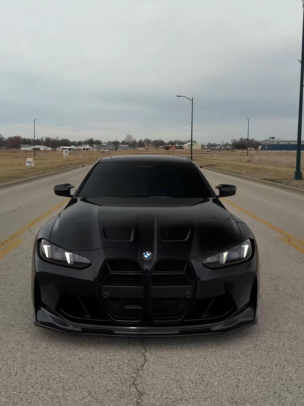 “我想把世界上最好的给你 才发现你才是世界上最好的”宝马M4 G82