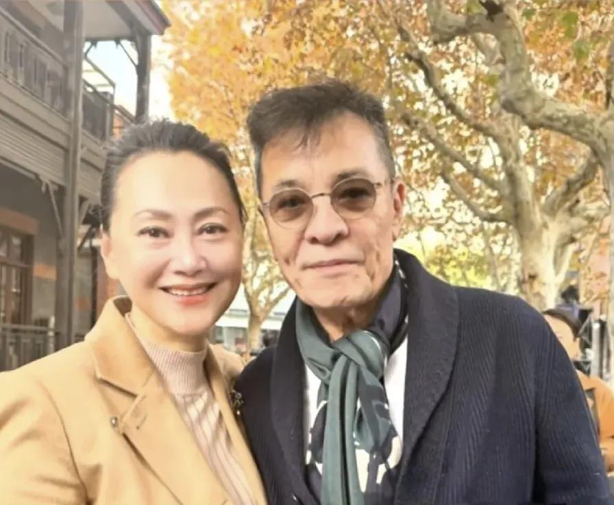 上戏80岁华诞，大宋佳特地从比利时飞回来参加，大宋佳挺有心，没忘记母校，她说自己