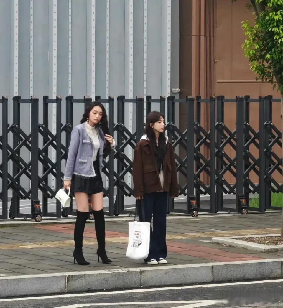 章若楠超绝甜妹小学生中的天花板！ ​​​