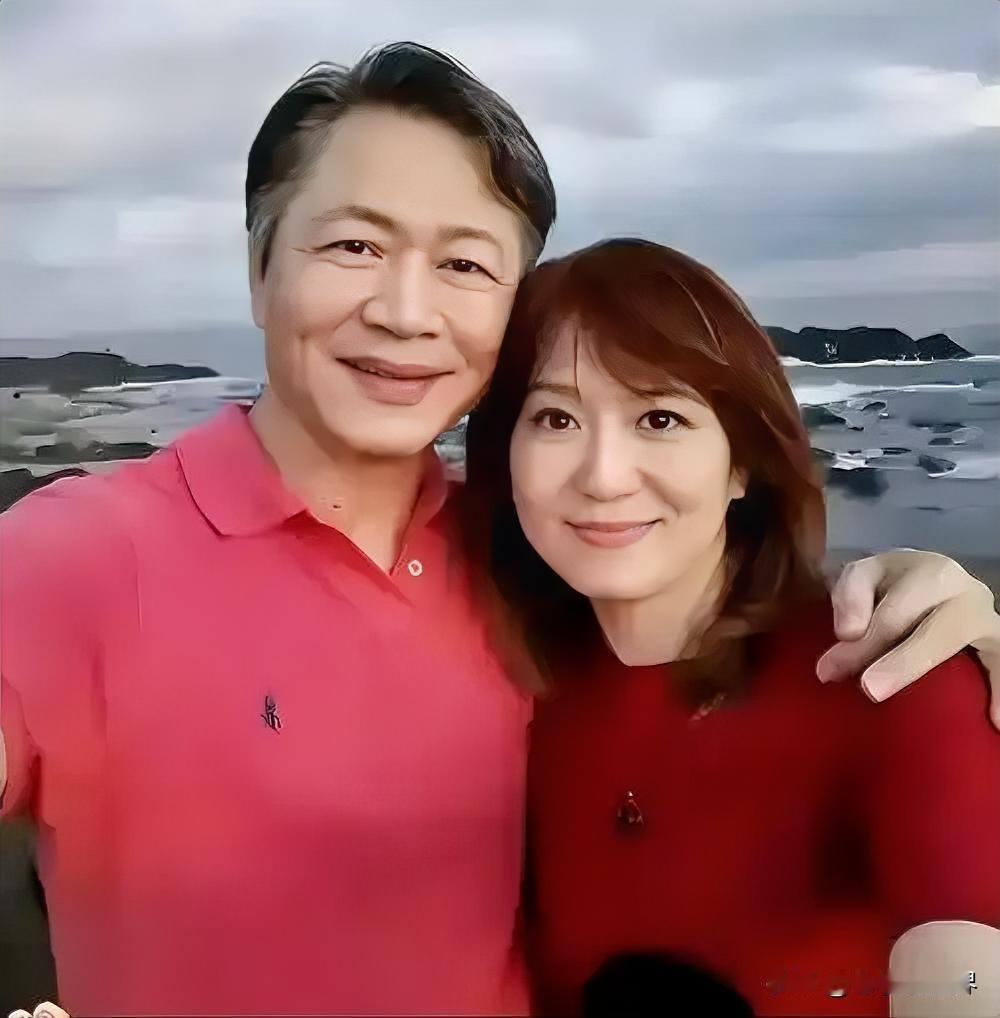 赖岳谦绝境逢生！被台辞退遭封杀，祖国直接伸来橄榄枝，回乡任教太暖心
 
谁能想到