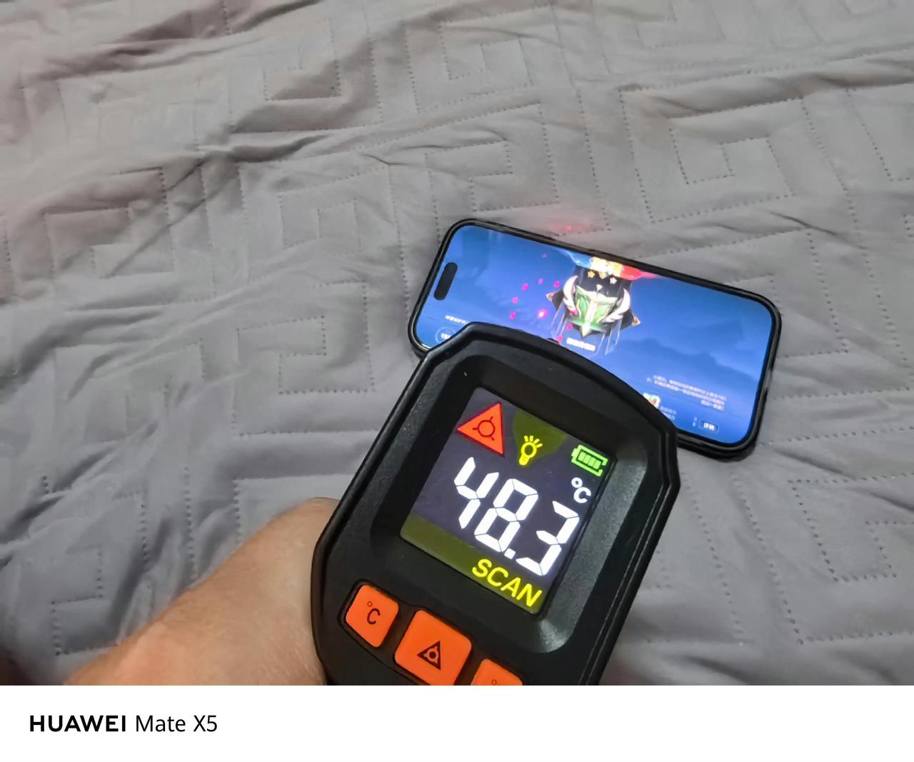 发哥天玑9300猛啊，全员大核，4*X4 超大核+4 个 A720 大核！

G