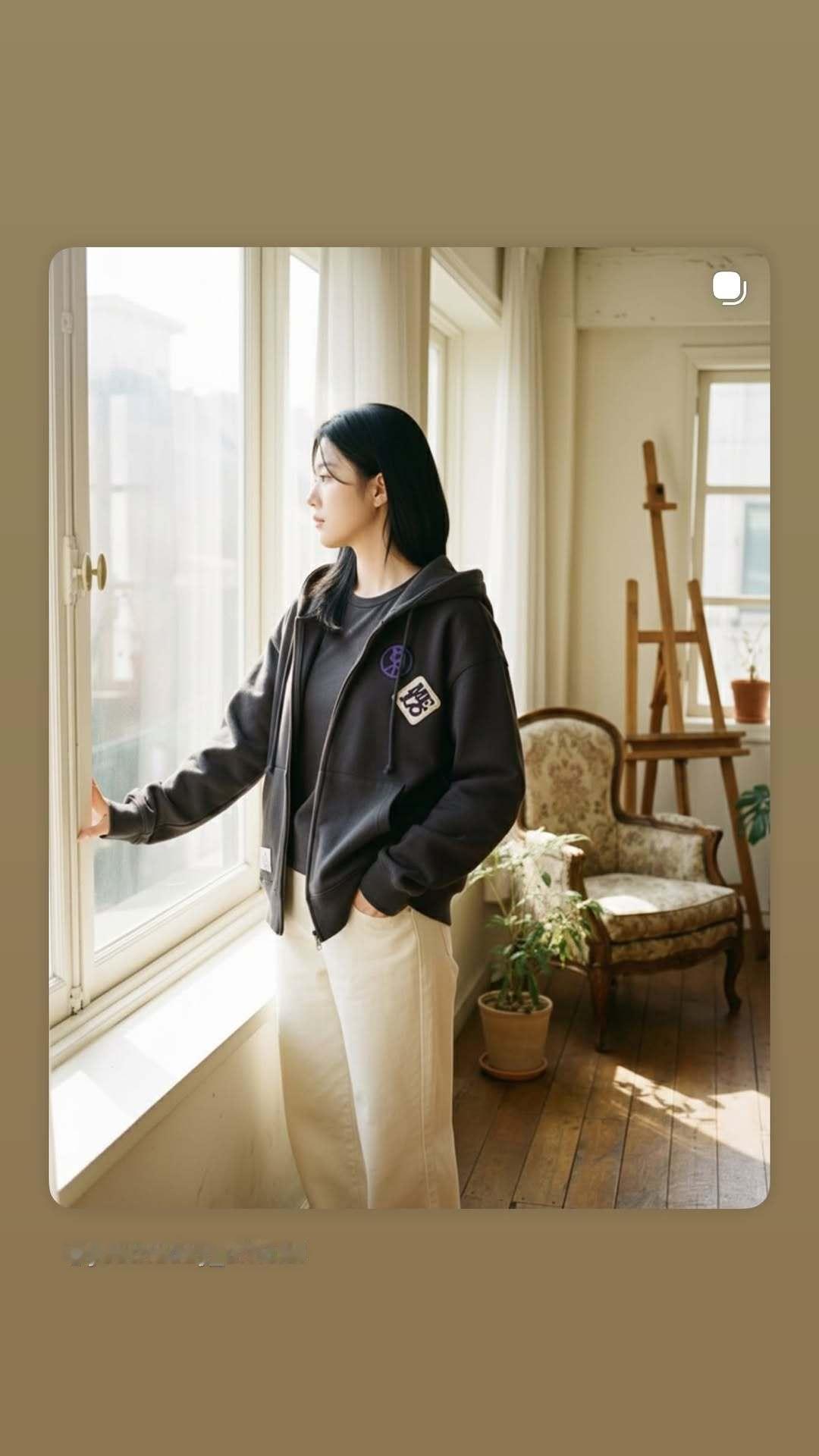 “CB百蓝_。251212金钟云 ins story更新： 