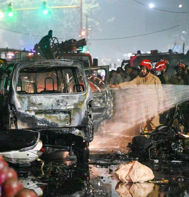 【新德里爆炸震碎14年平静：莫迪强人叙事下的宗教仇恨与反恐失效】当恐怖靠近印度首