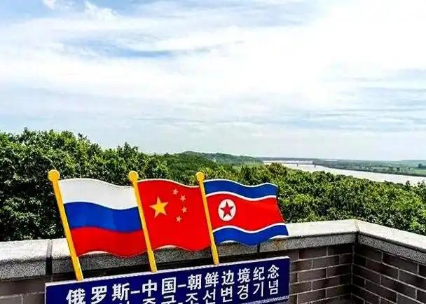 中国“养出白眼狼“了？
7月26号，平壤街头应该已经挂满了旗帜，准备迎接第二天的