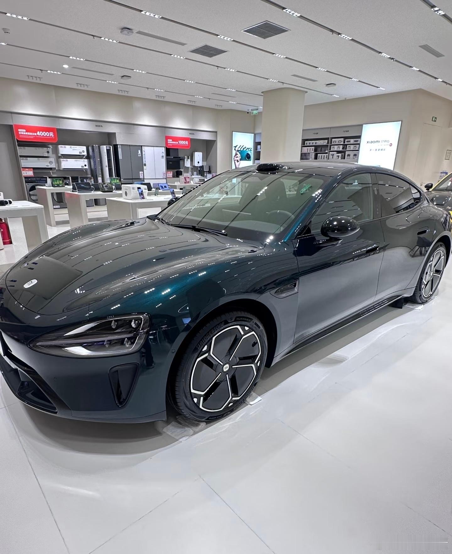 大家认为买车到底是颜值为主还是性能为主？有没有跟我一样买车先看颜值的，个人感觉小