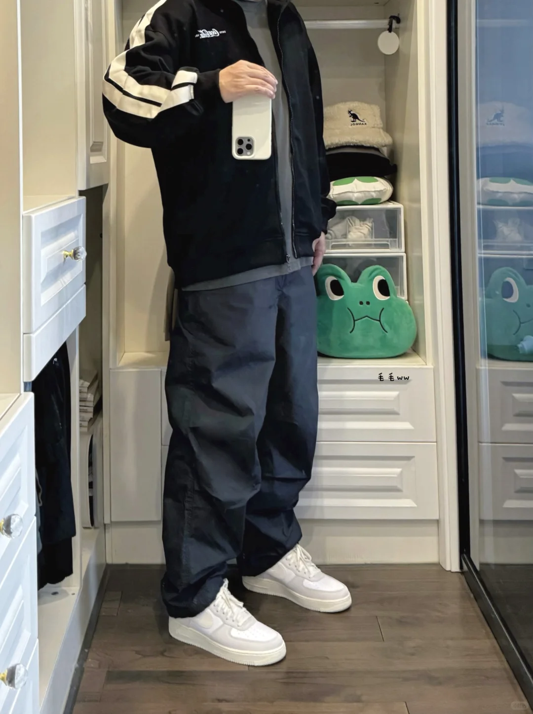 降落伞裤｜小白鞋穿搭