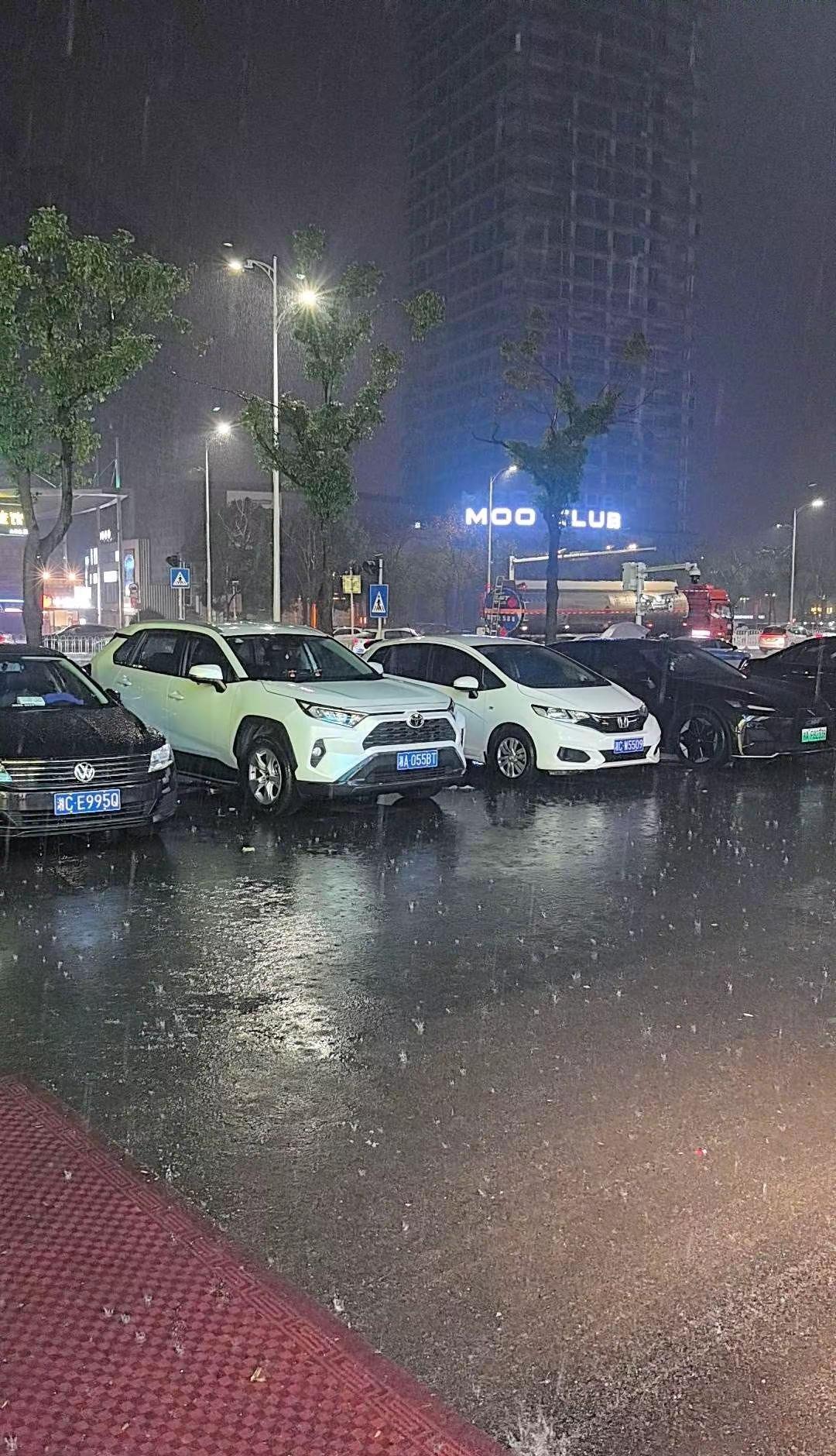 哎，再下的话我要划船🚣出行了😂😂😂