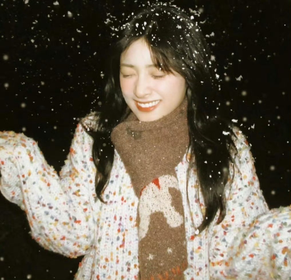 Wechat｜女头分享女明星头像｜优质女头｜高质量｜无水印赵露思｜沈月｜卢昱晓｜