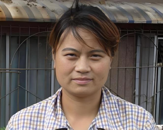 1999年，贵阳一妈妈说去给双胞胎女儿买生日蛋糕，却一去不返！俩孩子等到天黑不见