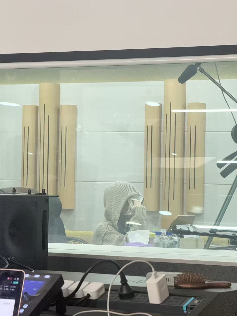 白鹿给莫离配音配哭了白鹿给叶璃配音配哭了白鹿给叶璃配音配哭了 