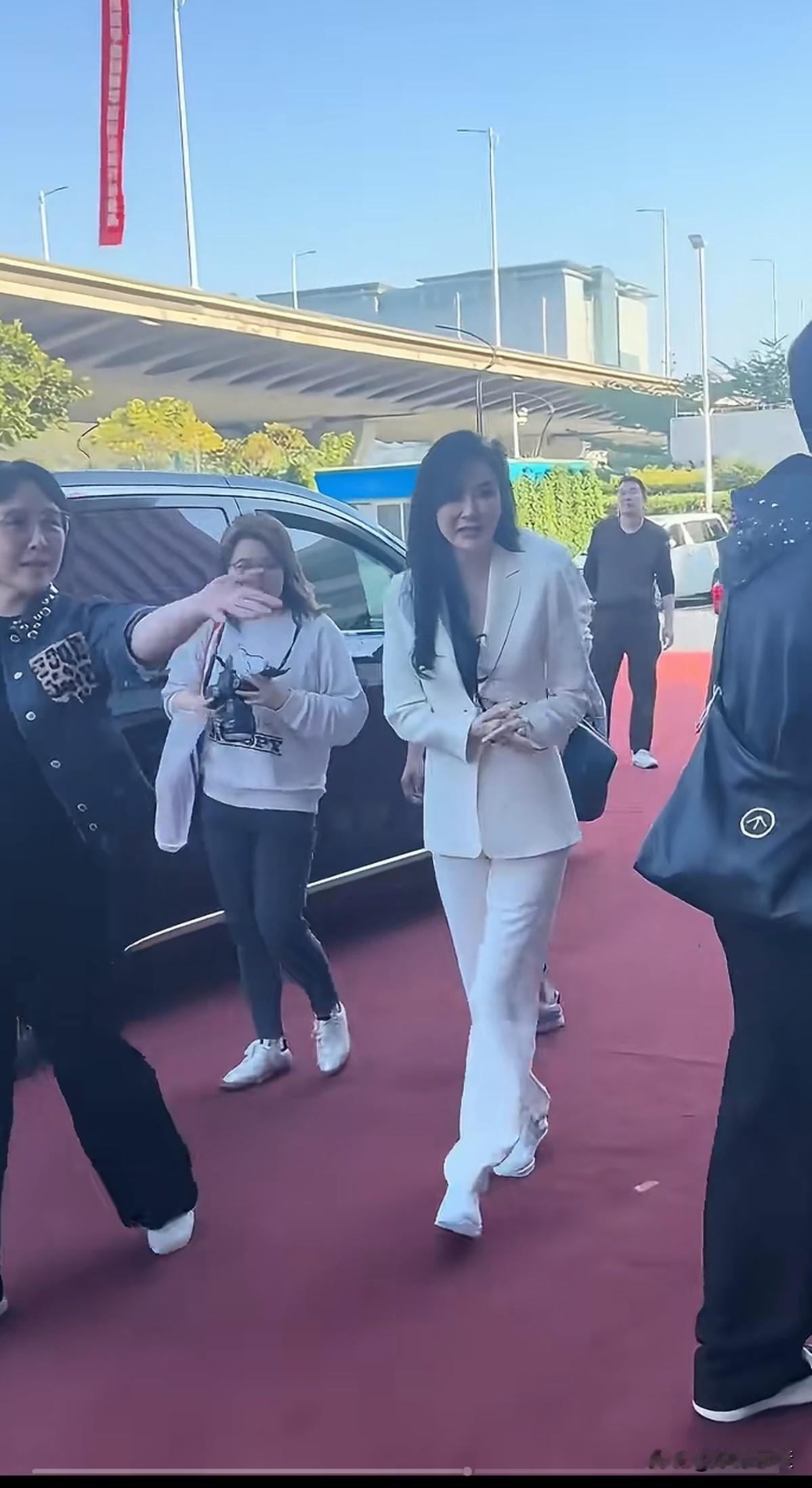 这世上就没有不老的女神，
如果有的话，
那就是台湾女星萧蔷。