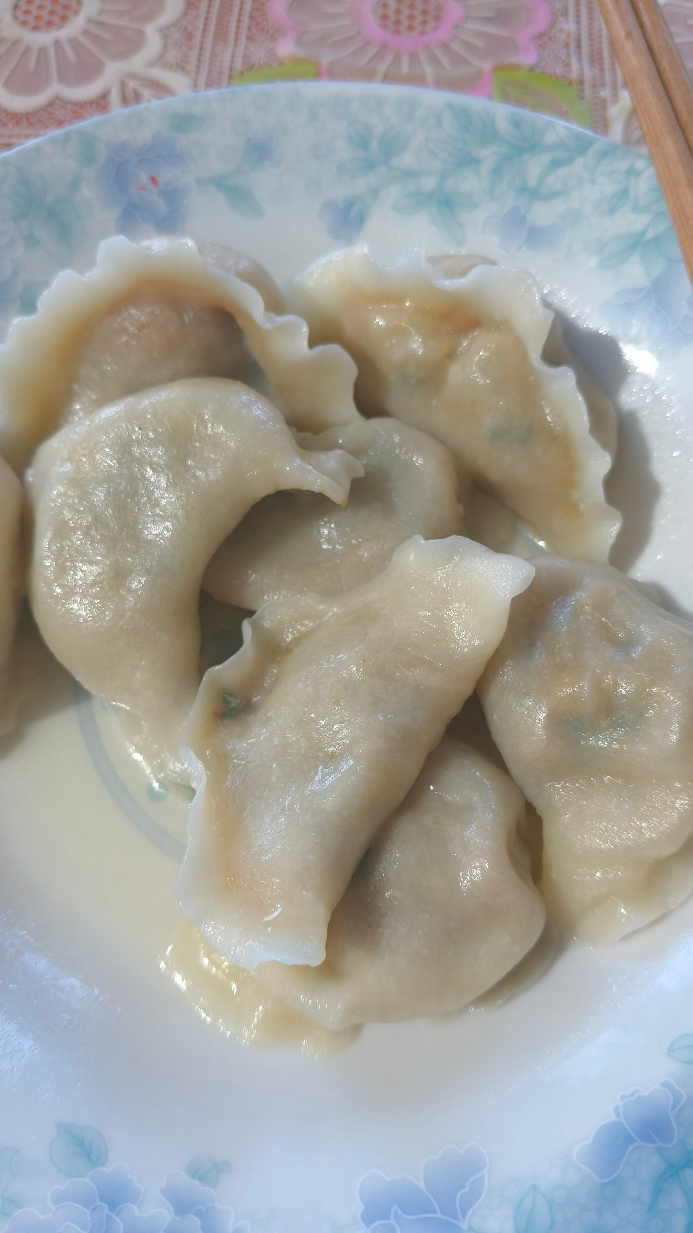 一天没吃饭，晚上吃了30多个饺子，算不算暴饮暴食