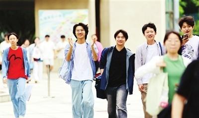 【天津高考成绩这时公布】昨天，2026天津高考顺利结束。预计6月24日前后公布高