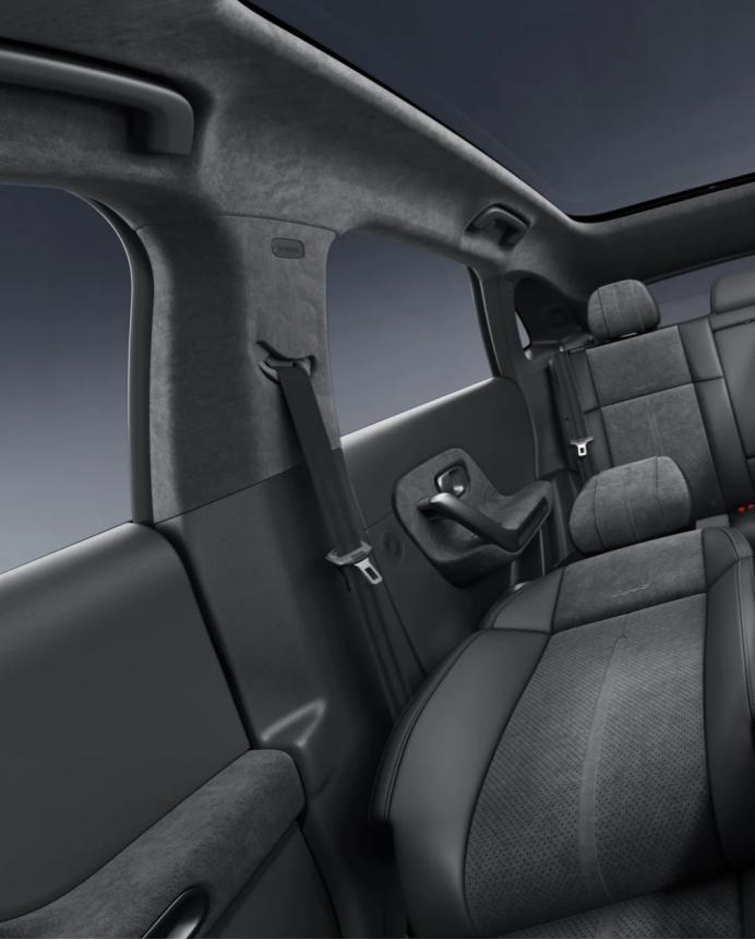 其实之前对零跑这个品牌很陌生，也基本没看到零跑品牌的广告，但是今年看到零跑的销量