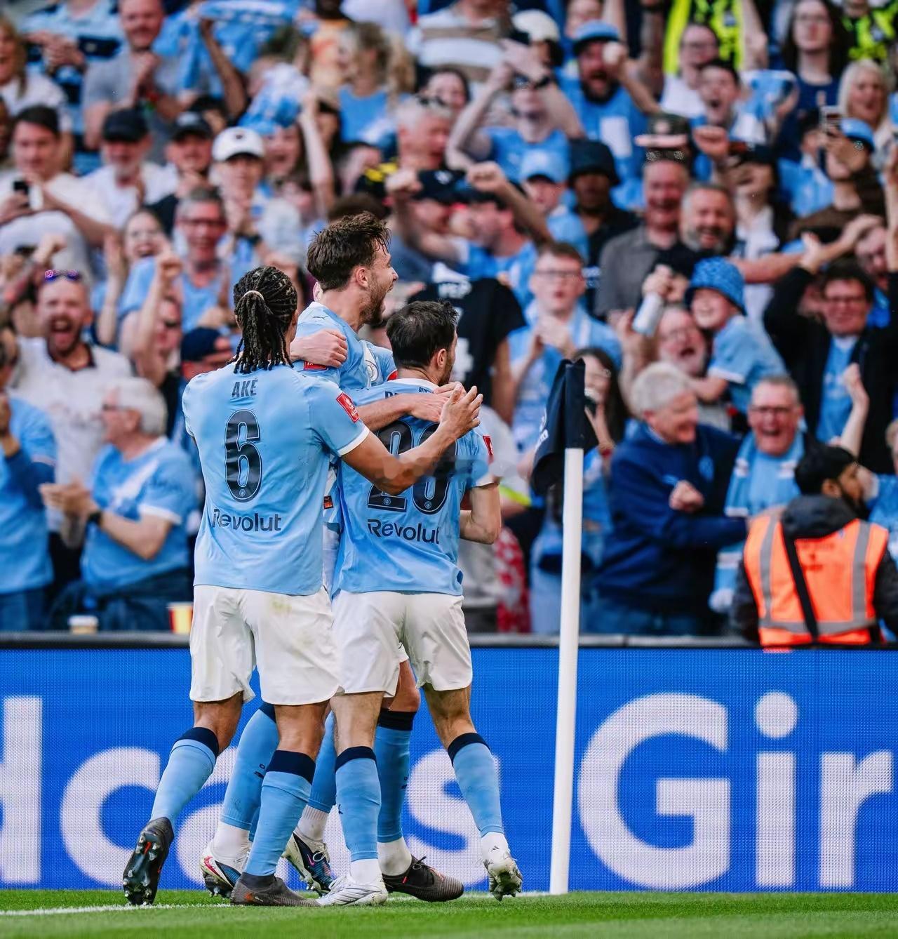 曼城2比1南安普顿【曼城放假三天】在2-1击败南安普顿、挺进足总杯决赛后，瓜迪奥