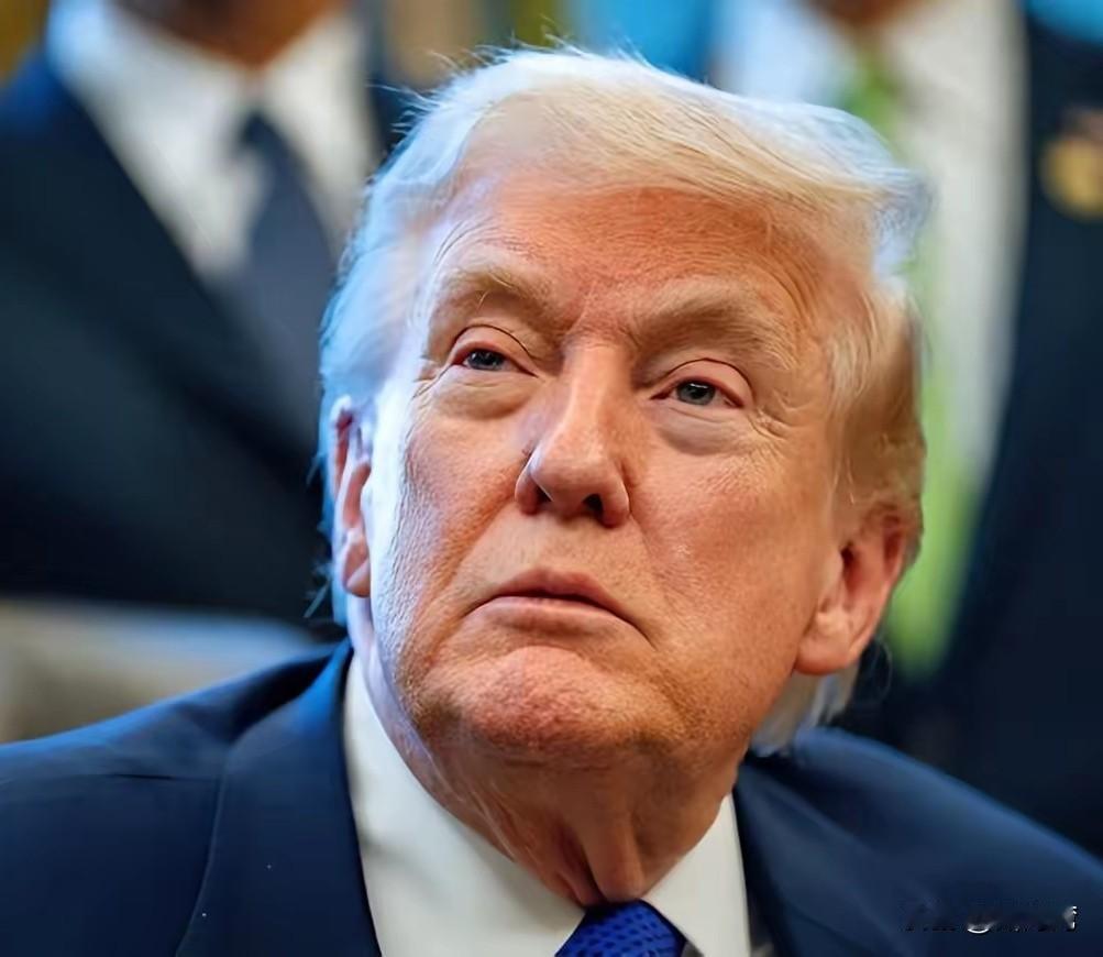 又炒剩饭，看来特朗普真的没牌了！