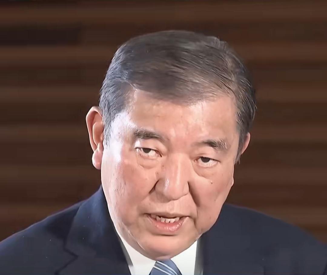 日本政坛大概有两个明白人，一个是田中角荣，另一个可能就是石破茂了!
石破茂近日在