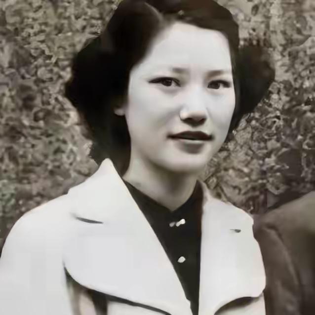 送别杨振宁后，看了下他的“老友”李政道，结果被夫人秦惠䇹感动…
 
秦惠䇹从不是