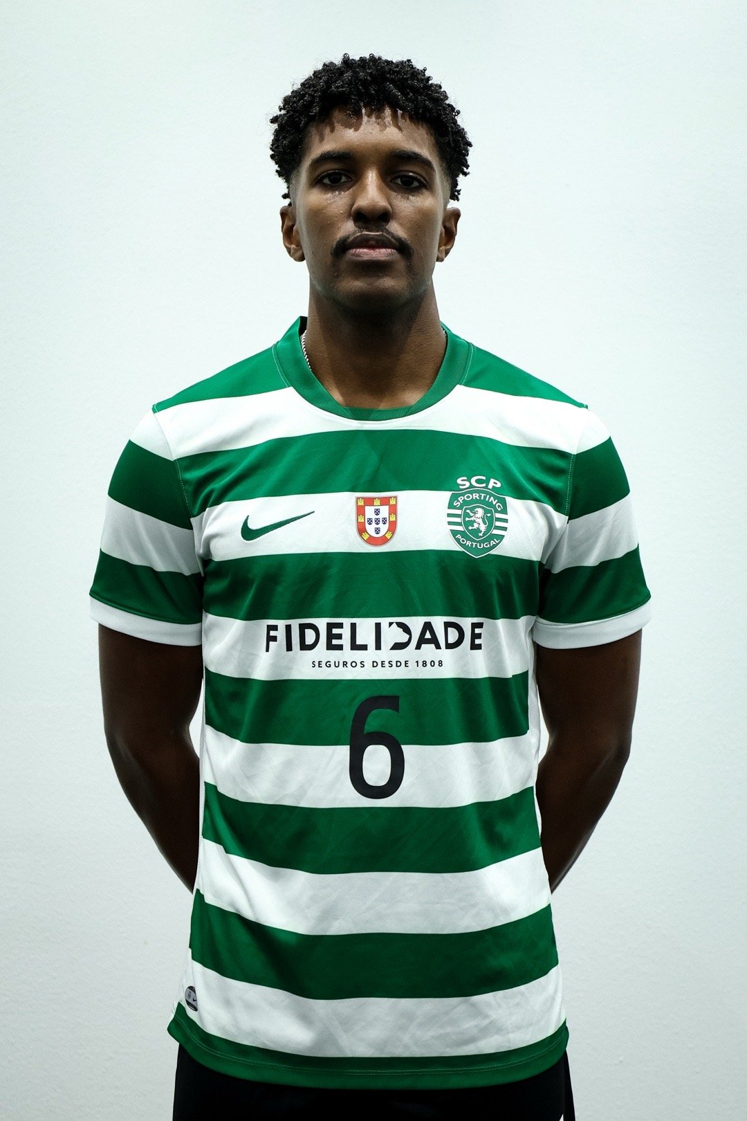 我花了接近十分钟才查出来6号凯尔顿.塔瓦雷斯双国籍运动员（佛得角🇨🇻和葡萄牙