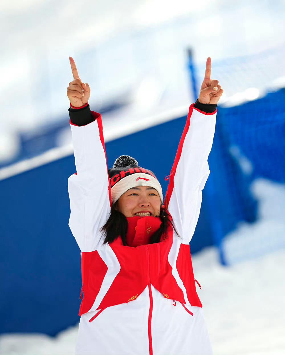 徐梦桃金牌 北京冬奥终夺冠都以为是她的巅峰，后面去参加浪姐又结婚，然后又回来继续