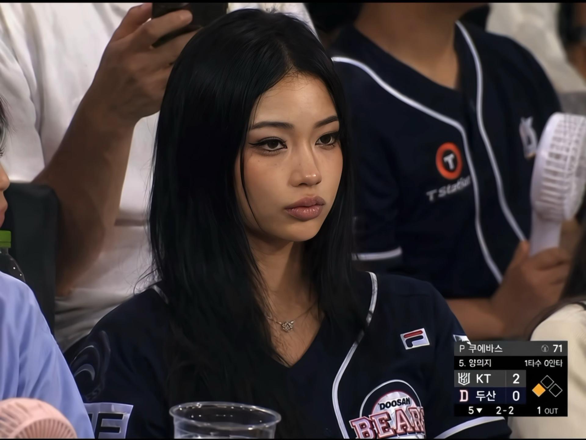 想韩系但硬成黑皮亚裔 ⚾😇