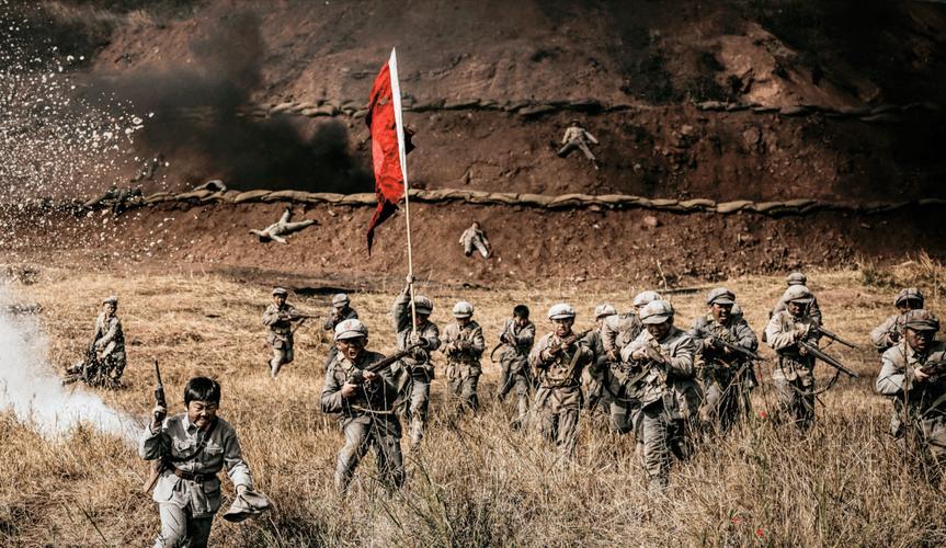 1934年，油山深处一名“掉队”的红军，在伤病与围剿的绝境中，攥紧了唯一一颗手榴