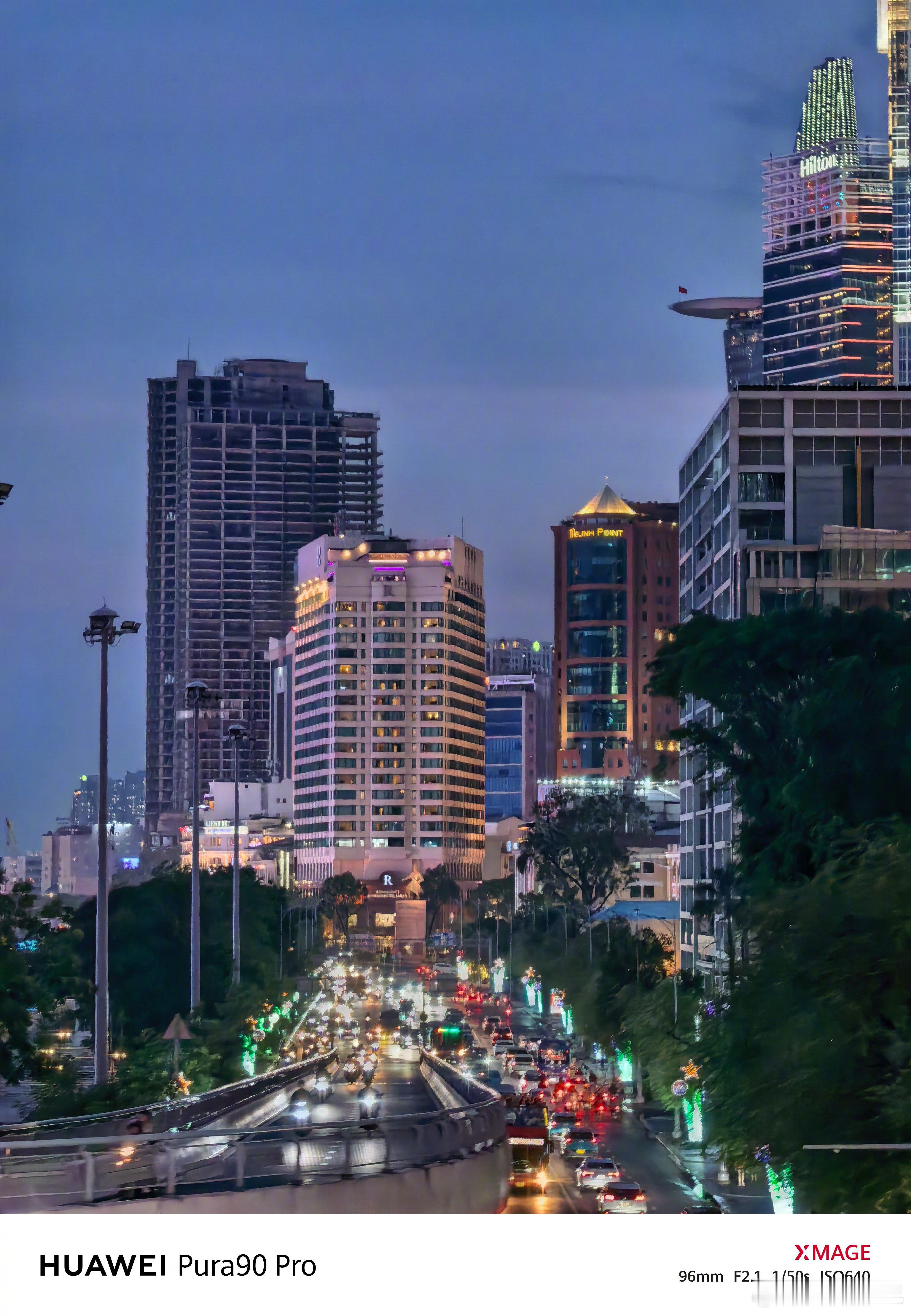 华为 Pura 90 Pro夜景随手拍，这颗超广角出乎意料的稳  不会出现跟主摄