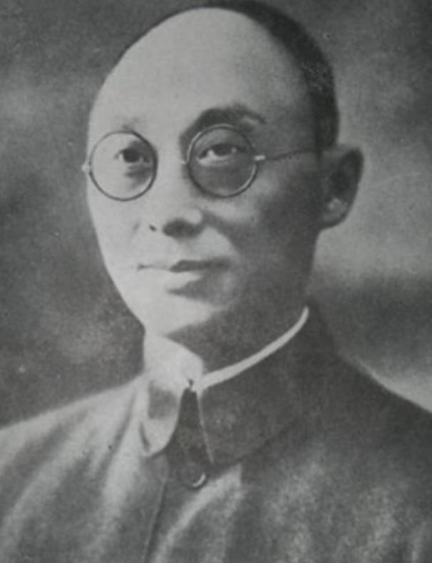 1939 年，蒋介石送他当炮灰，企图借助日军之手除掉他。谁知，他却带着川军在湖北