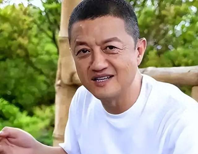 离婚一年相处和睦却绝不复婚，李亚鹏海哈金喜活出新的模样