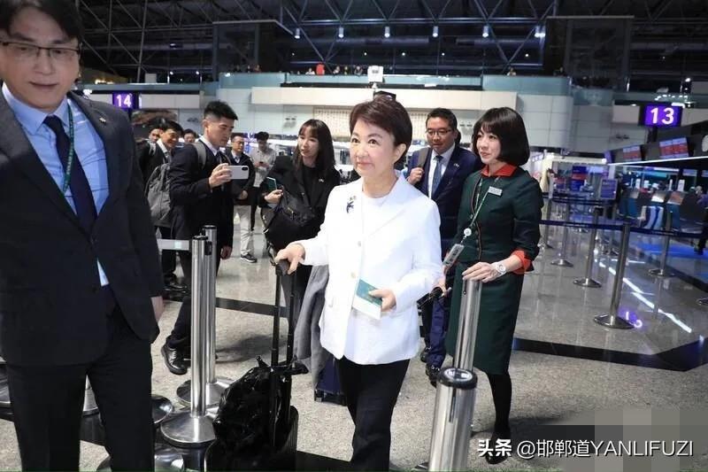 卢秀燕结束访美行程，却引发轩然大波。
访美期间，她公然宣称“和平建立在实力基础之