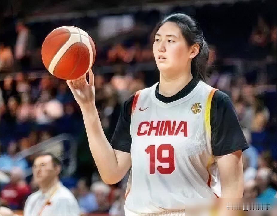 5场94次失误，19岁张子宇被打回原形？
世界杯正赛，中国女篮失误排倒数第二。