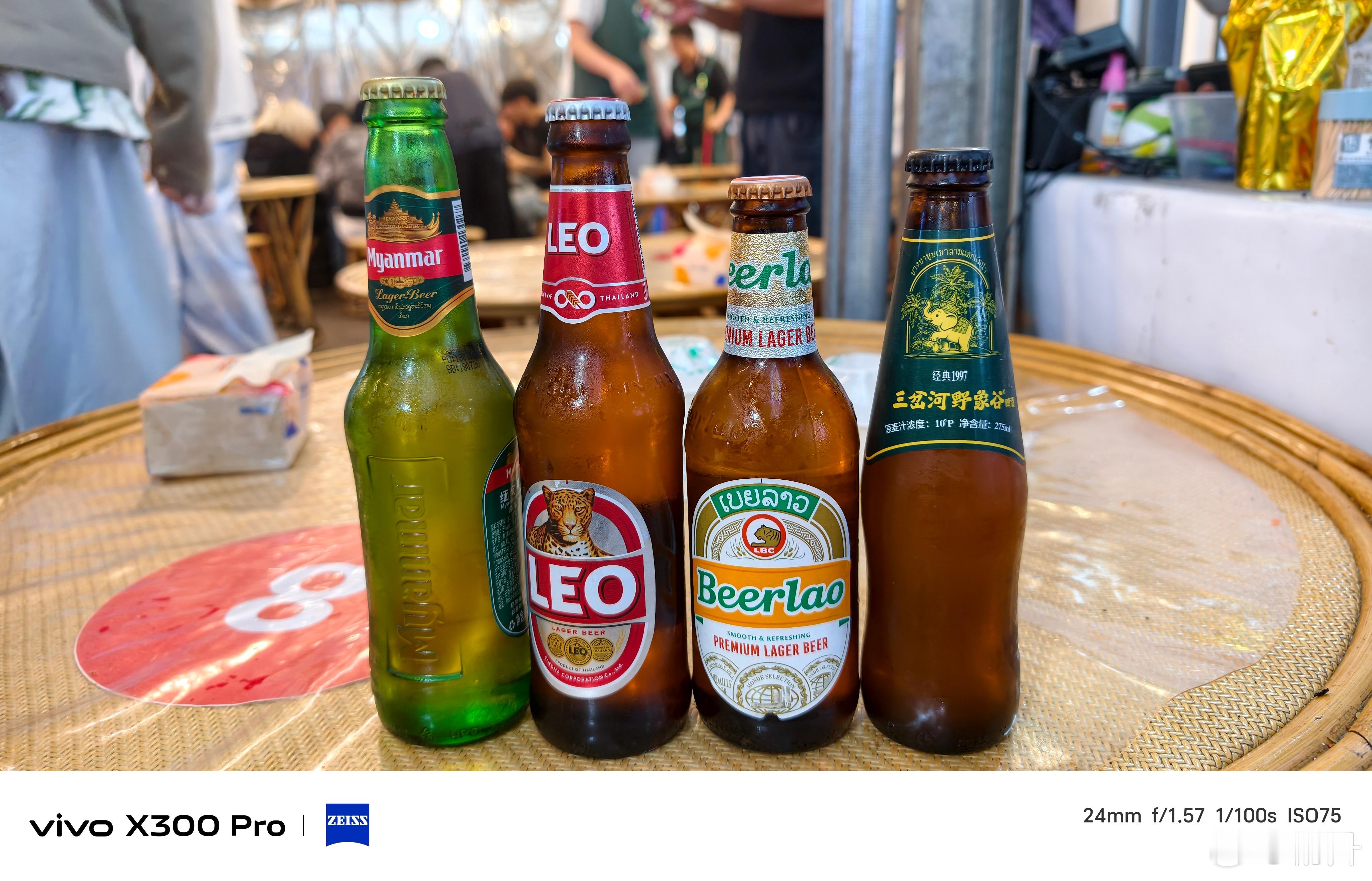 一次性饮完中老缅泰……孔雀宴就是好看，但要论好吃还是单点的好吃，烤乌鸡（图7）真