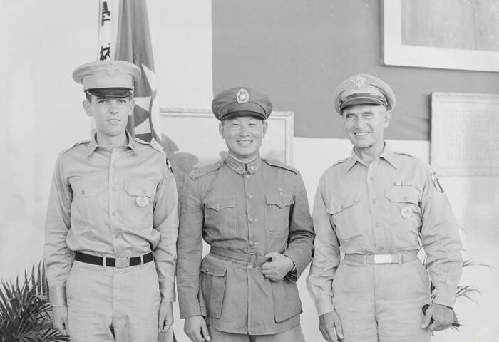 孙立人将军在美求学履历，拉近了其与美英盟军的关系，也是其统率远征军屡建战功的关键