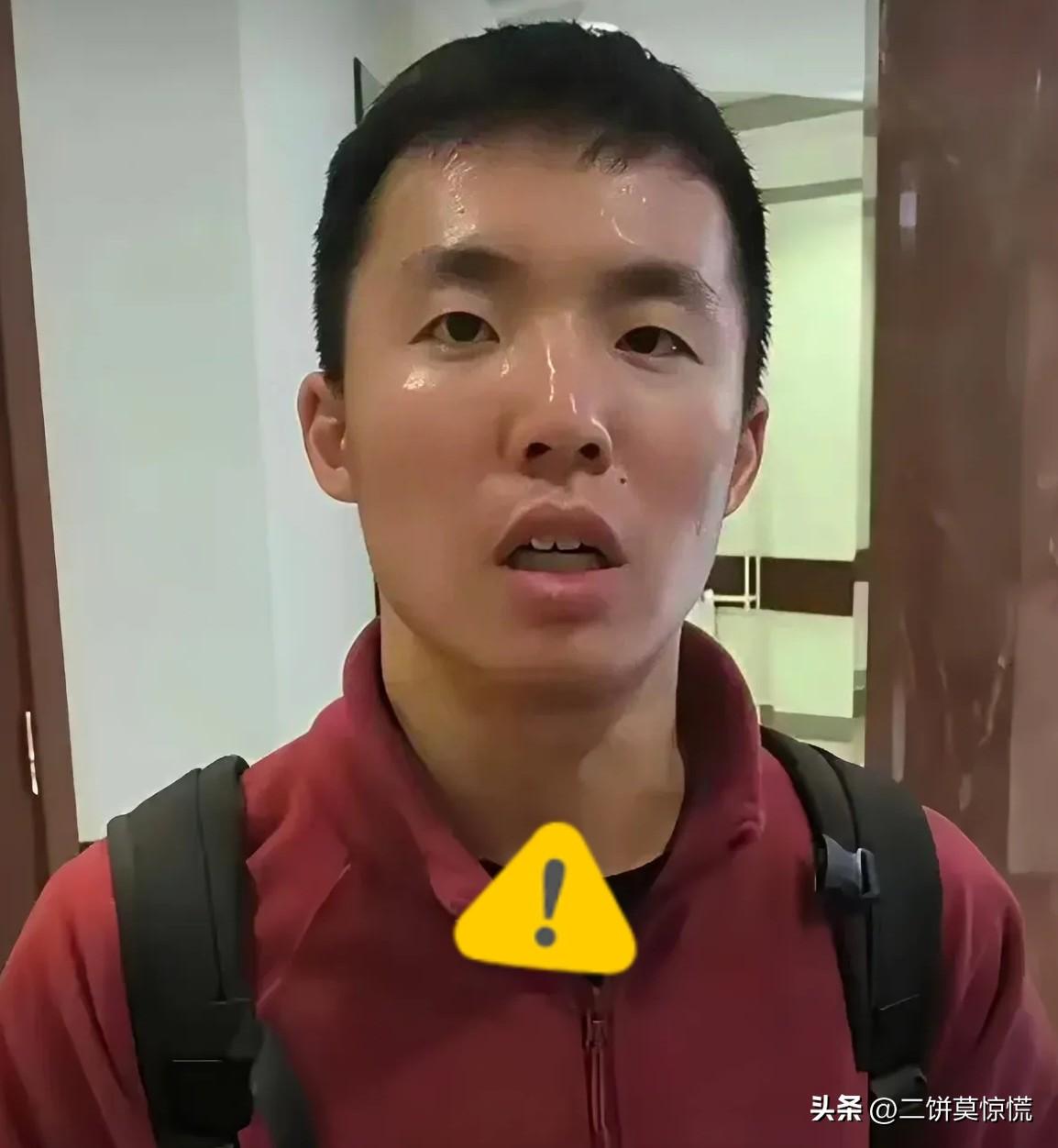 我婆婆看了陈宇欣的照片，
摇了摇头说，
这个人有点不对劲，

我问她哪里不对劲，